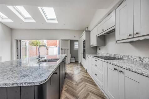 68 Kirby Road, Copnor-Small-PorticoMarketing-SoldB