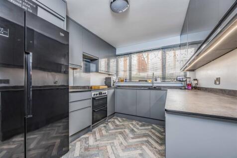 117 Old Rectory Road, Farlington-Small-PorticoMark