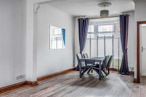 81 Manor Road, Fratton-Small-PorticoMarketing-Sold