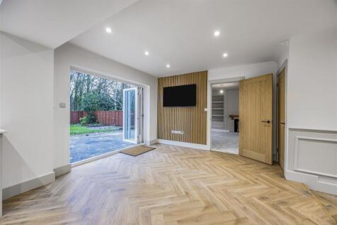 176 Hazelton Way, Horndean-PorticoMarketing-SoldBy