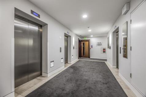 127 No.1 Buliding, Gunwharf Quays, Portsmouth-Port