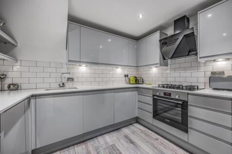 5 Clearwater Apartments, South Parade, Southsea-Po