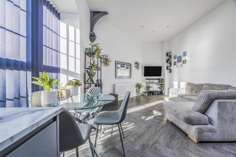 14 Radial House, Governors Walk, Portsmouth-Portic