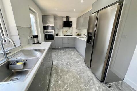 Fitted Kitchen