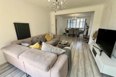 Living &amp; Dining Area