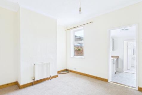 CAM01338G0-PR0154-STILL003