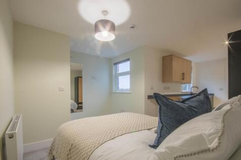 Top Floor Rear Studio 3-1