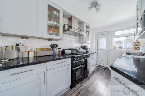 Dunsford Avenue-7