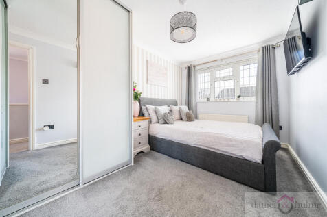 Dunsford Avenue-13
