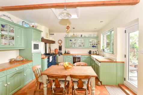 Kitchen/ Breakfast Room