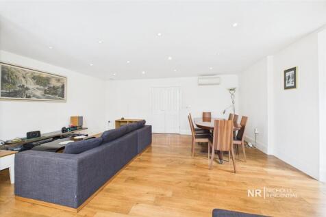 Living/Dining Room Extra Photo