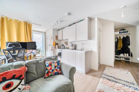 living room / kitchen