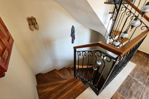 Spiralling stairs
