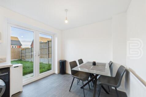 Kitchen Diner (3).jpg