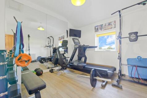 Gym (reception room)