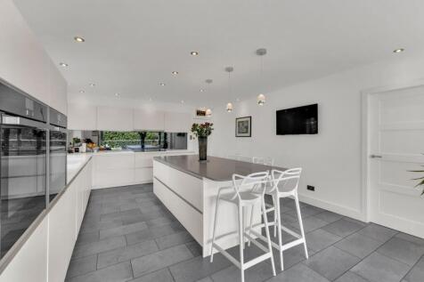Open-plan kitchen/living area