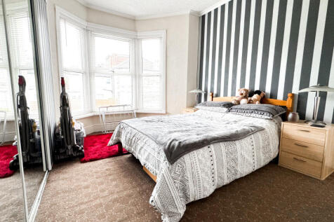 Bedroom 2.2
