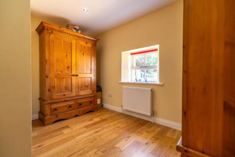 Dressing Room to master