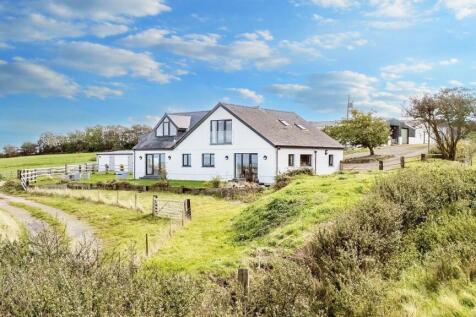 Llain Farm and Stables