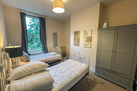 WhatsApp Image 2025-12-10 at 11.52.59 (4).jpeg