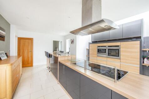 Kitchen 04.jpg