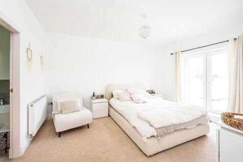 Bedroom 2 - 01.jpg