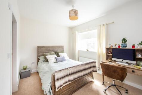 Bedroom 3 - 01.jpg