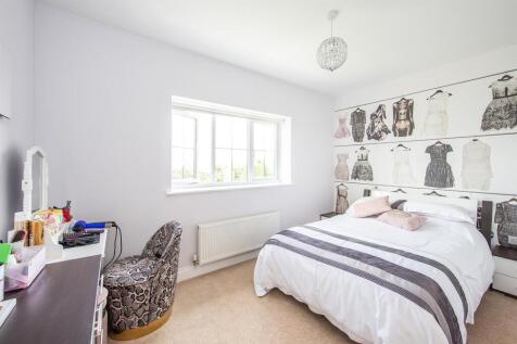 Bedroom 4 - 01.jpg