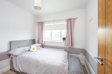 Bedroom 5.jpg