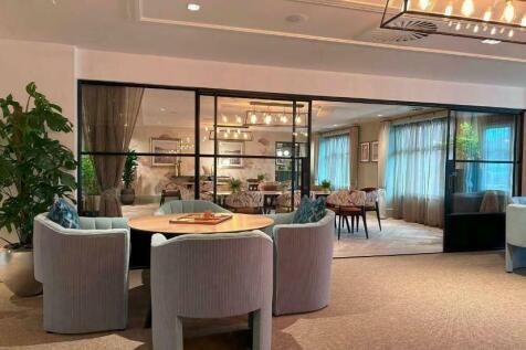 Village Lounge
