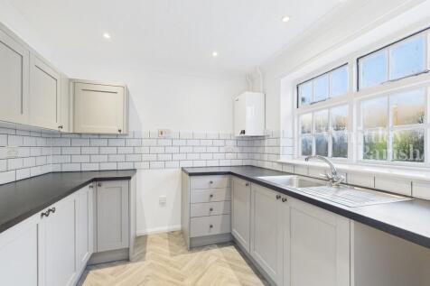 CAM04332G0-PR0587...