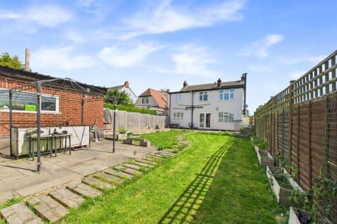 CAM05192G0-PR0054-STILL028