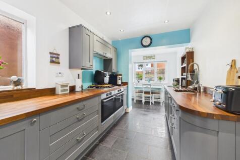 CAM05192G0-PR0129-STILL007