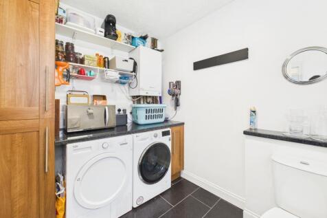 CAM05192G0-PR0129-STILL010