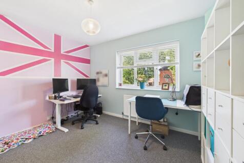 CAM05192G0-PR0129-STILL028