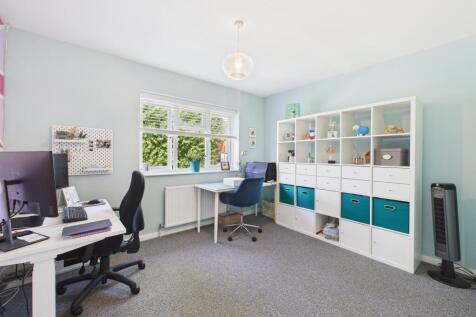 CAM05192G0-PR0129-STILL027