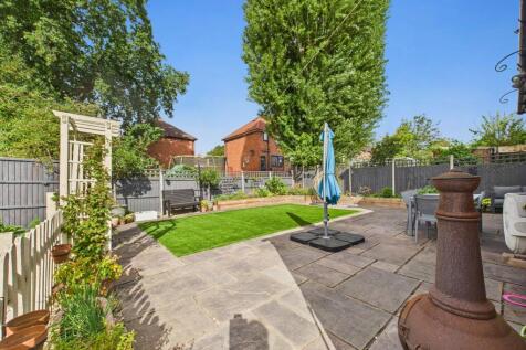 CAM05192G0-PR0129-STILL031