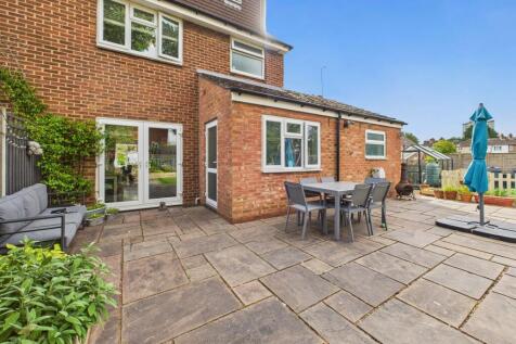 CAM05192G0-PR0129-STILL036