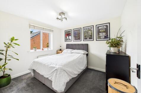 CAM05192G0-PR0137-STILL029