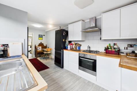 CAM05192G0-PR0185-STILL011