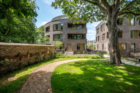 Hackney Gardens Grounds - 42.jpg