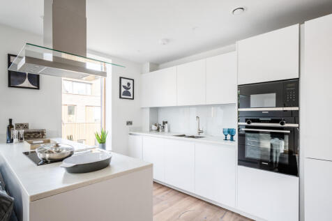 Blackburn House 23 - 3.jpg