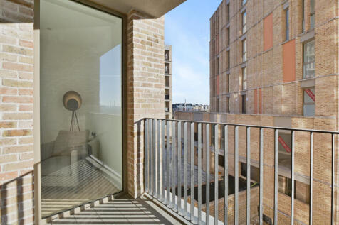Middle Yard - Plot C2005 (10).JPG