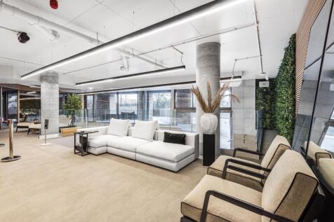 Middle Yard_C3005 (27).jpg