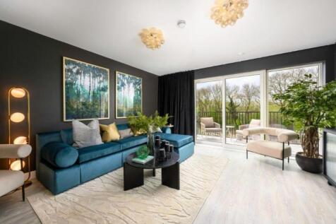 Canalside Quarter Show Home plot