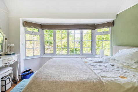 1304471-25-684011...