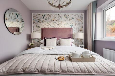 Your tranquil main bedroom