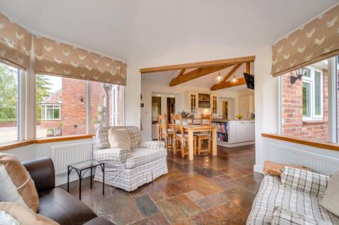 Family Room to Kitchen