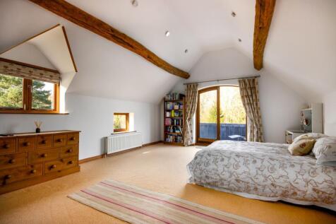 Bedroom 2 with balcony