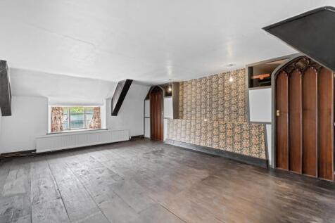 Principal bedroom